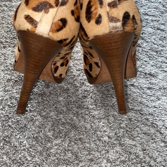 Steve Madden Rummble Leopard Calf Hair Heels - Picture 10 of 10